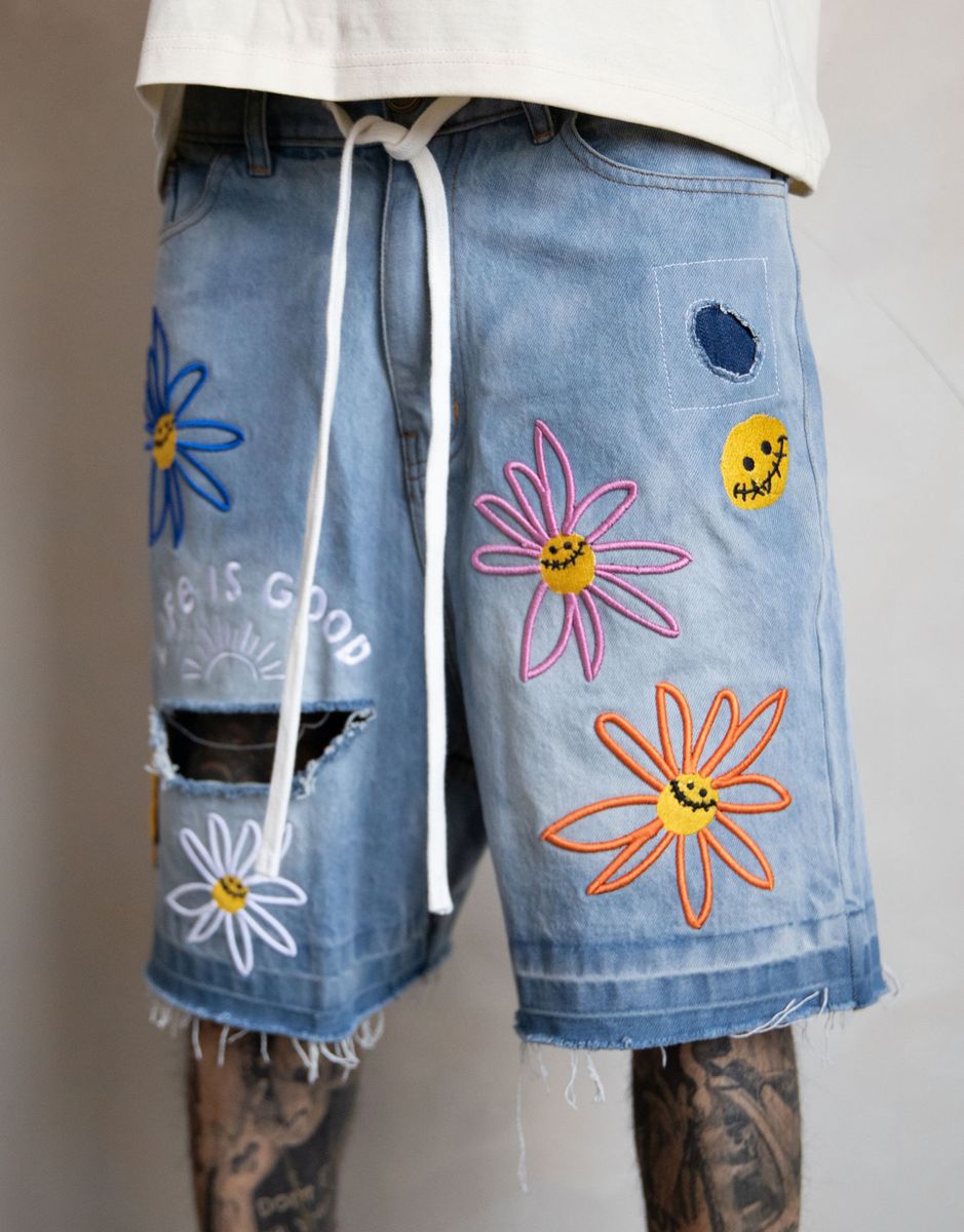 La Ramona Brujeria Denim Shorts - Light Wash