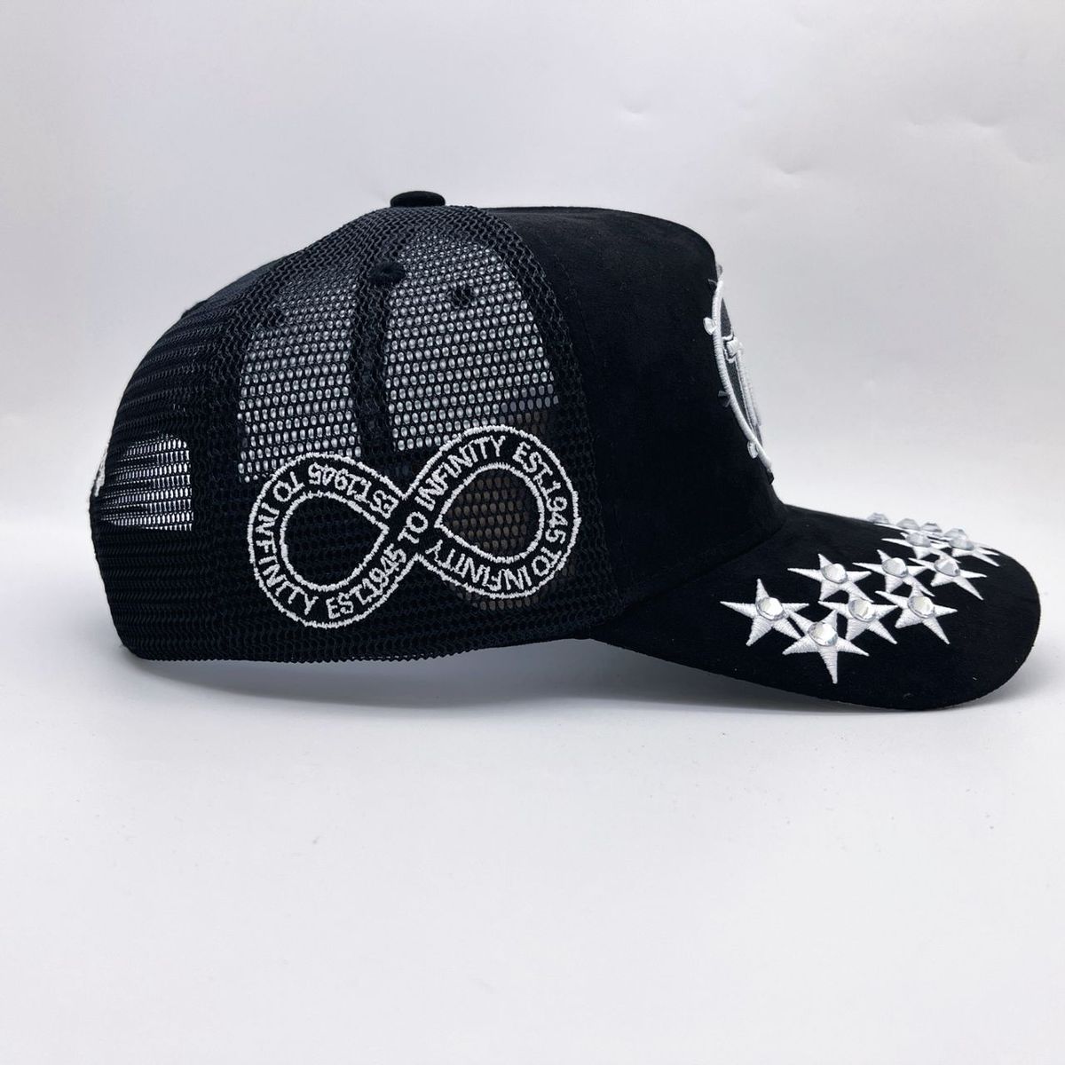 Diamond 777 Suede Trucker Hat - Black / White
