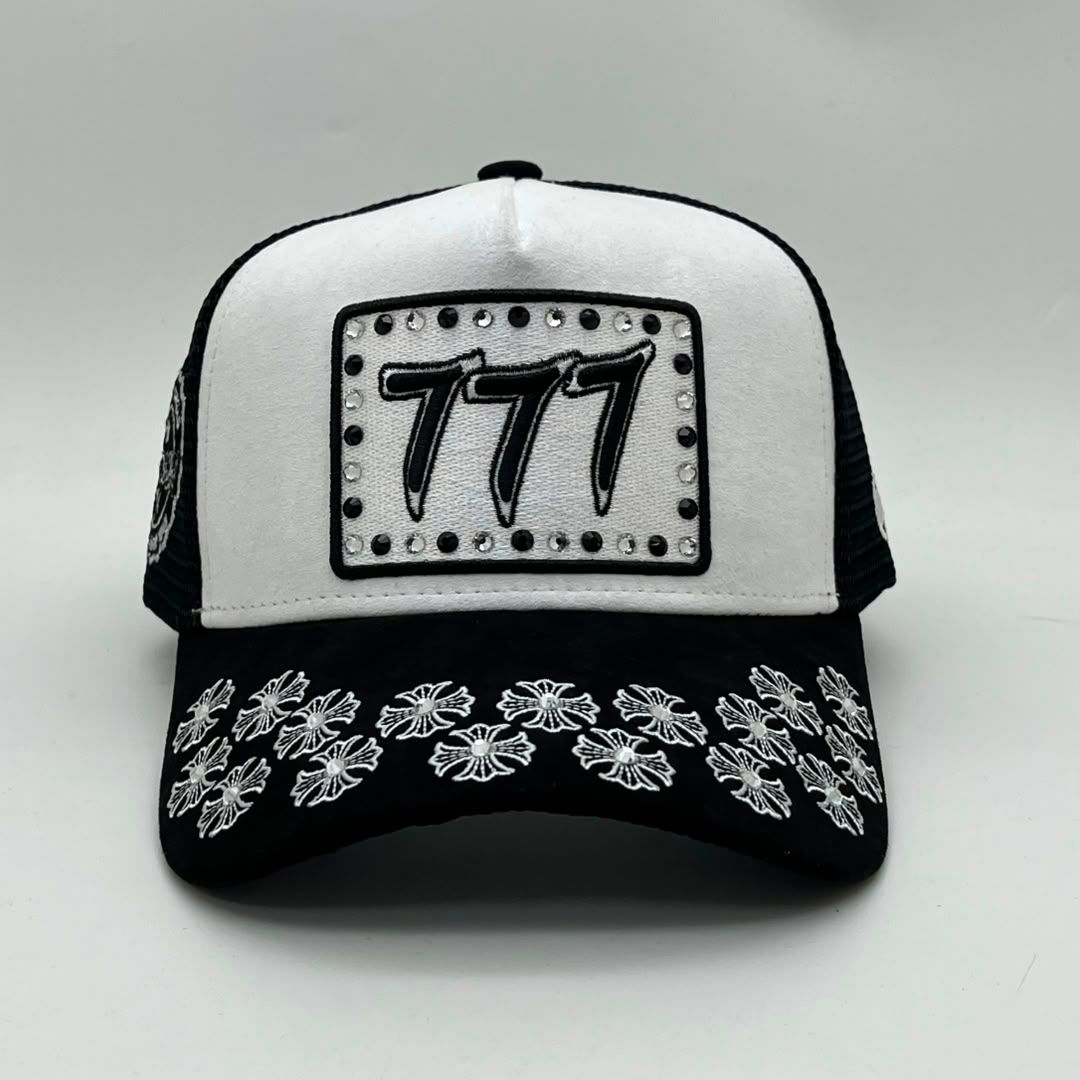 V5 Diamond 777 Trucker Hat Suede - White / Black
