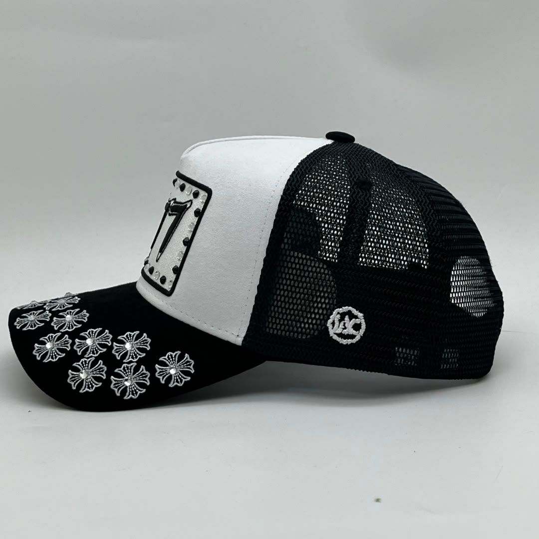 V5 Diamond 777 Trucker Hat Suede - White / Black