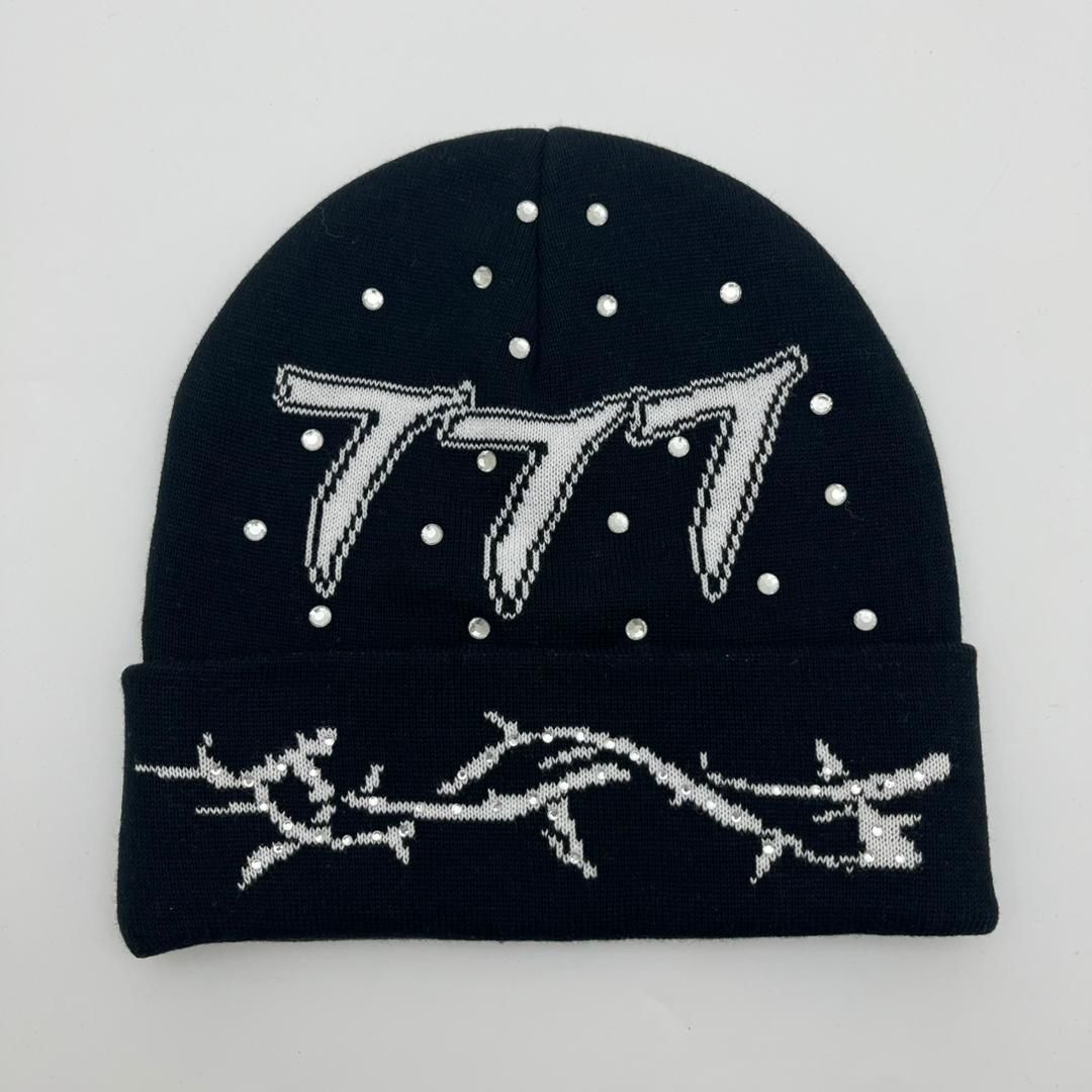 V2 Diamond 777 Beanie - Black / White