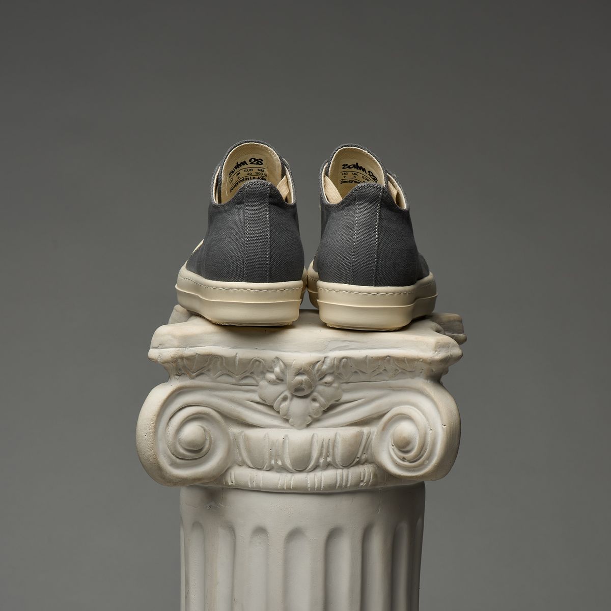 Salm 28 - Marble Grey