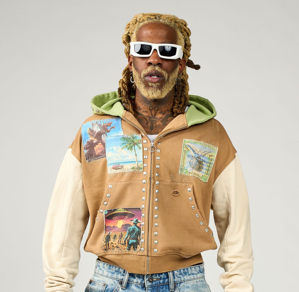 Traveler Hoodie - Brown