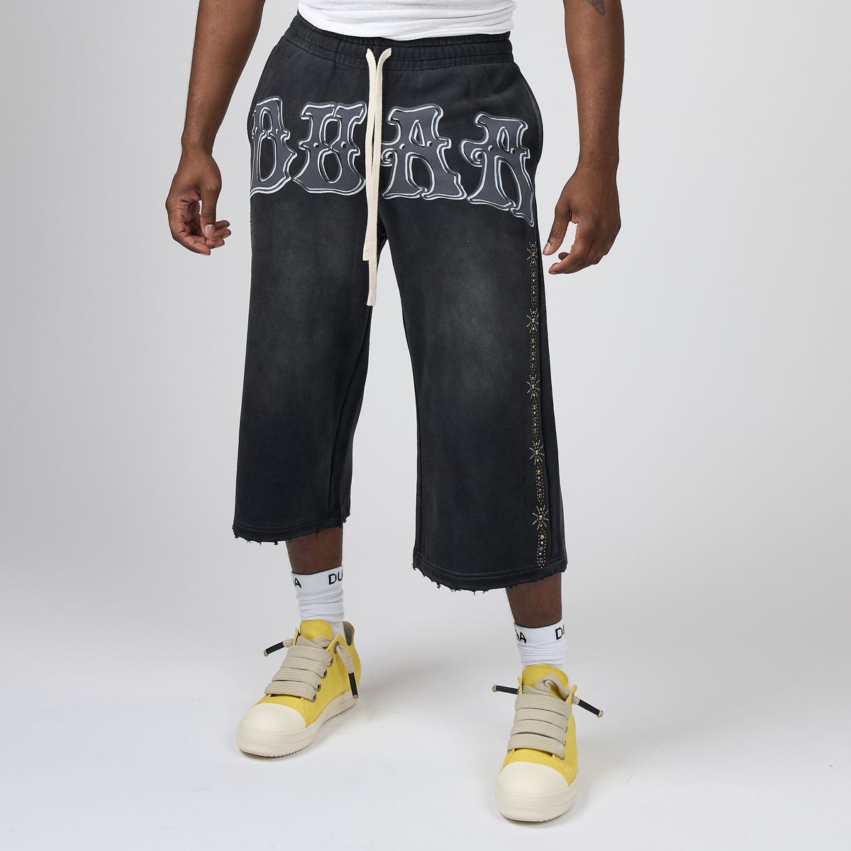 ABYSS Capri Shorts - Black