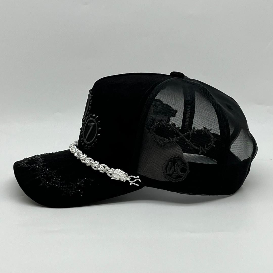 V6 Chain Diamond 777 Suede Trucker Hat - Black / Black